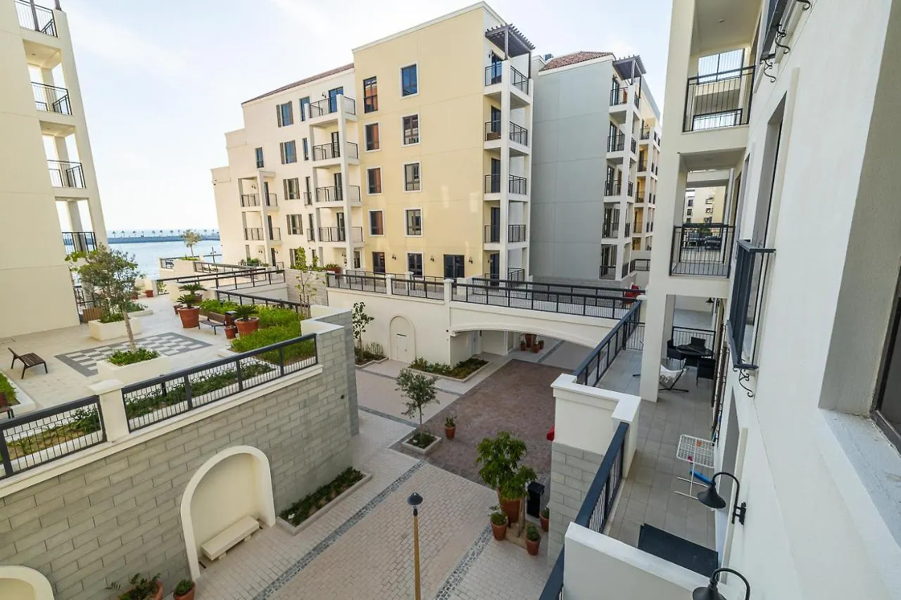 Apartment With Partial Sea View In La Mer Dubai