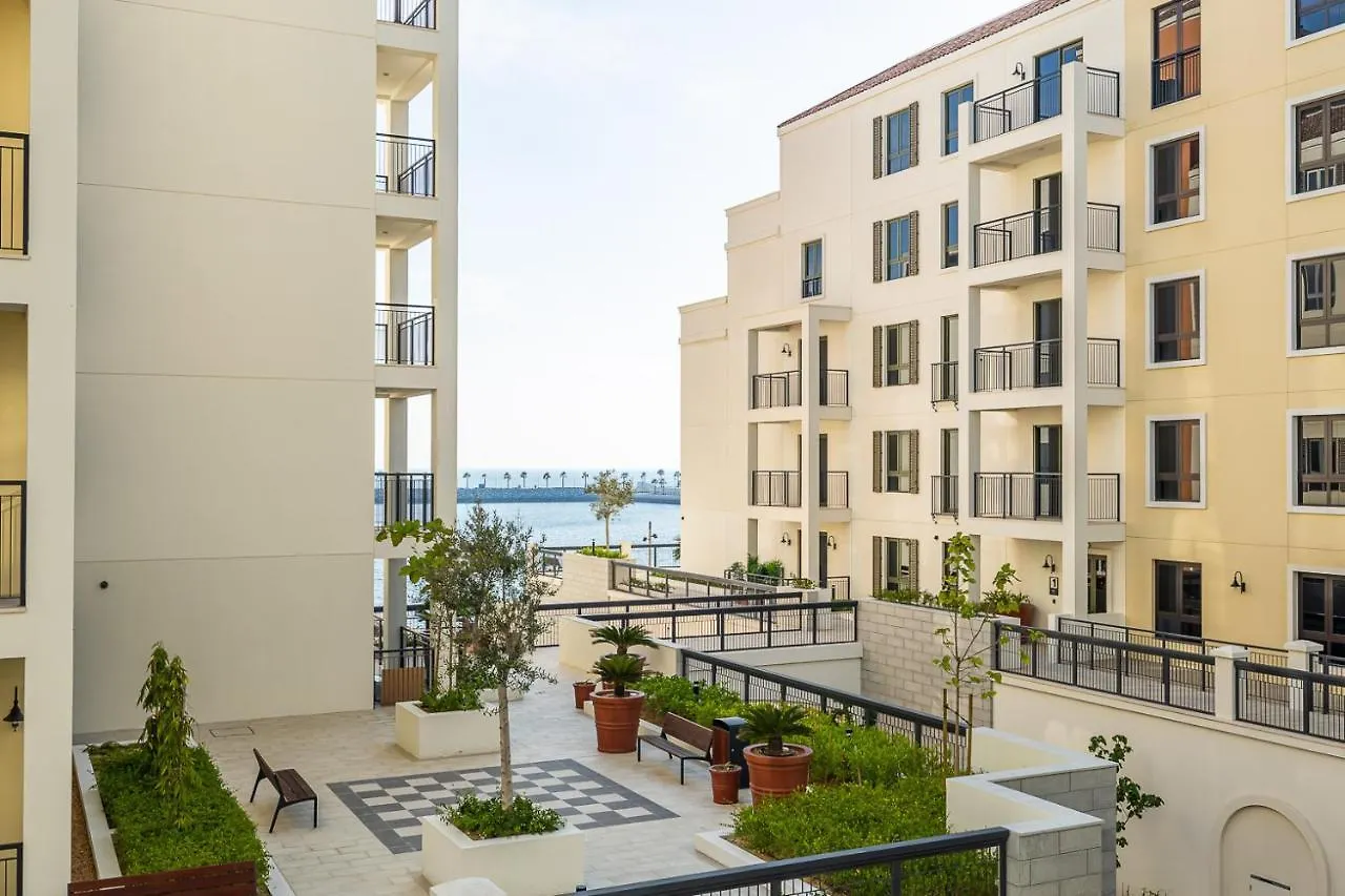 Apartment With Partial Sea View In La Mer Dubai